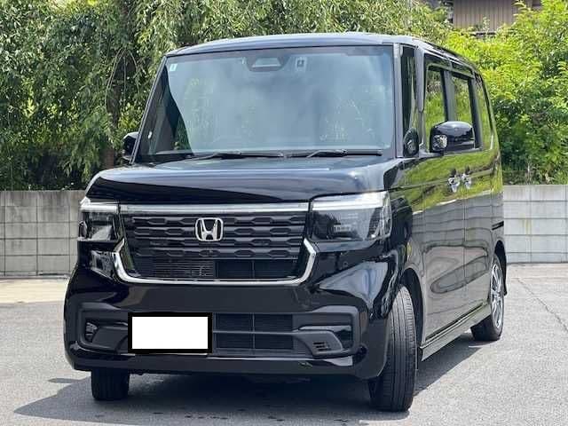 https://jema-auto-bucket.eu-central-1.linodeobjects.com/AunetImages/1785587087067-21365182_01.jpg