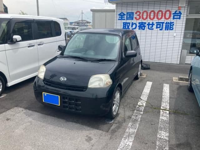 https://jema-auto-bucket.eu-central-1.linodeobjects.com/AunetImages/1785673789180-18665913_01.jpg