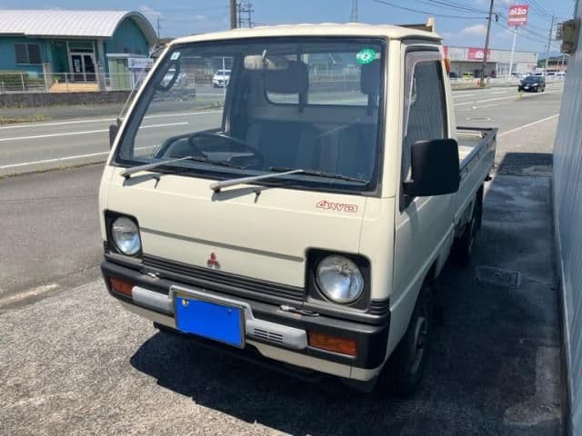 https://jema-auto-bucket.eu-central-1.linodeobjects.com/AunetImages/1785846636450-21665632_01.jpg