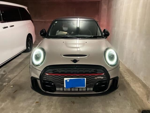 https://jema-auto-bucket.eu-central-1.linodeobjects.com/AunetImages/1789612430209-26065447_01.jpg