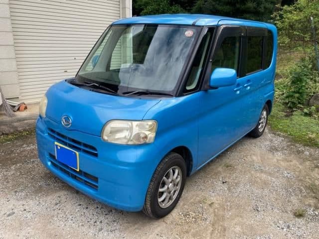 DAIHATSU TANTO 4WD