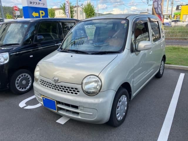 DAIHATSU MOVE LATTE