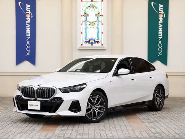 https://jema-auto-bucket.eu-central-1.linodeobjects.com/AunetImages/1790165594163-21220117_01.jpg
