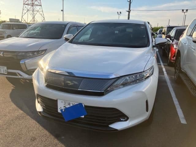 TOYOTA HARRIER 2WD