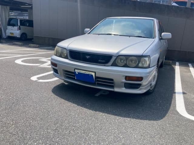 NISSAN BLUEBIRD sedan