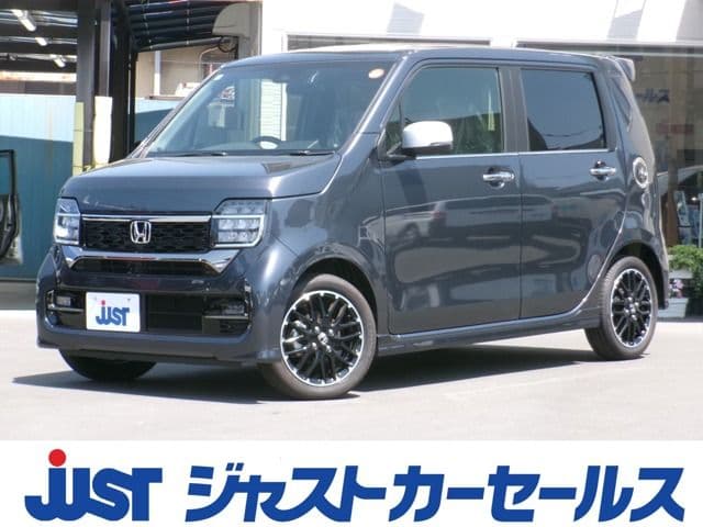 https://jema-auto-bucket.eu-central-1.linodeobjects.com/AunetImages/1790678042192-23861957_01.jpg