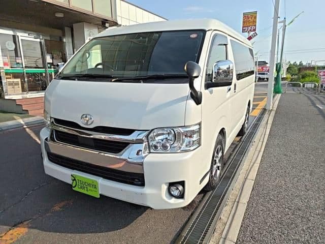 TOYOTA HIACE wagon