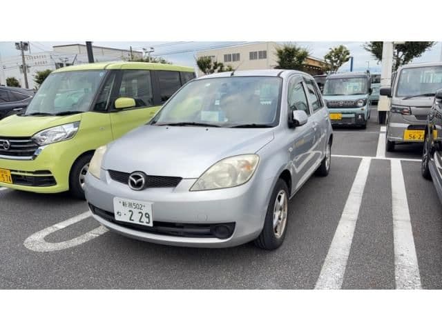 MAZDA DEMIO 4WD