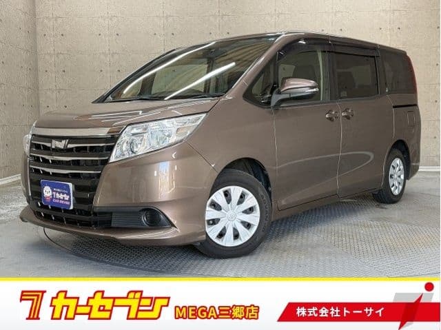 TOYOTA NOAH