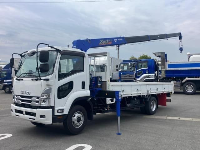 https://jema-auto-bucket.eu-central-1.linodeobjects.com/AunetImages/1791078676739-12865024_01.jpg