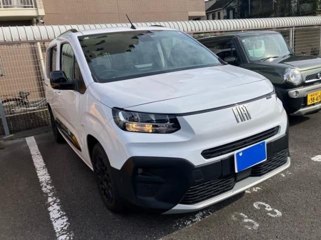 https://jema-auto-bucket.eu-central-1.linodeobjects.com/AunetImages/1791167066789-27265260_01.jpg