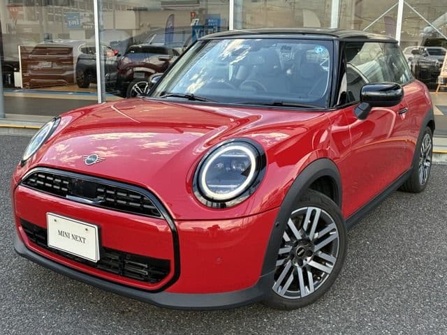 https://jema-auto-bucket.eu-central-1.linodeobjects.com/AunetImages/1791251993607-23261382_01.jpg