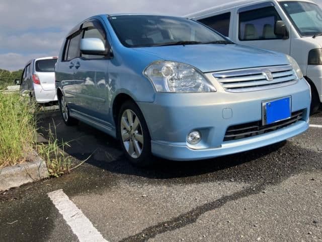 TOYOTA RAUM