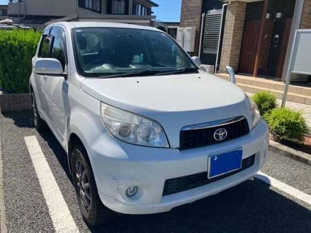 TOYOTA RUSH 4WD
