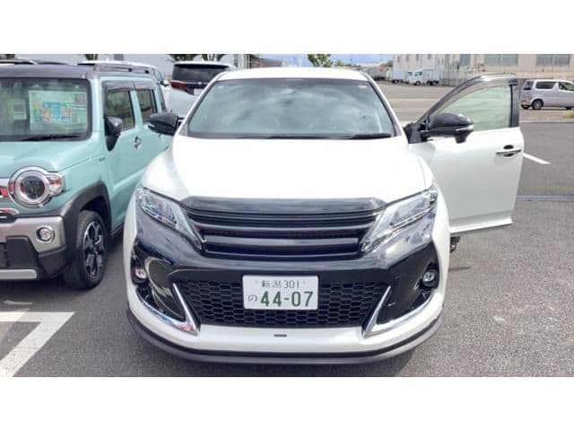 TOYOTA HARRIER 2WD