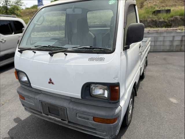 https://jema-auto-bucket.eu-central-1.linodeobjects.com/AunetImages/1785306275523-15565061_01.jpg