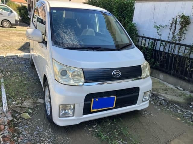 DAIHATSU MOVE CUSTOM