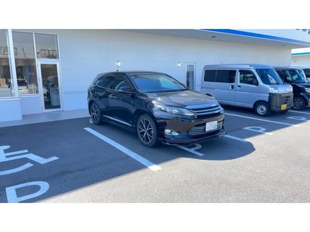TOYOTA HARRIER 2WD