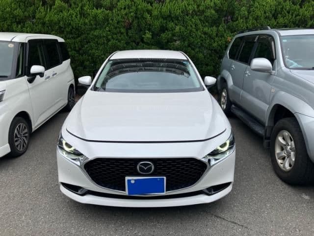 MAZDA マツダ3セダン