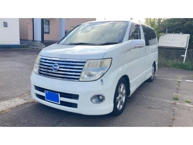 NISSAN ELGRAND 4WD